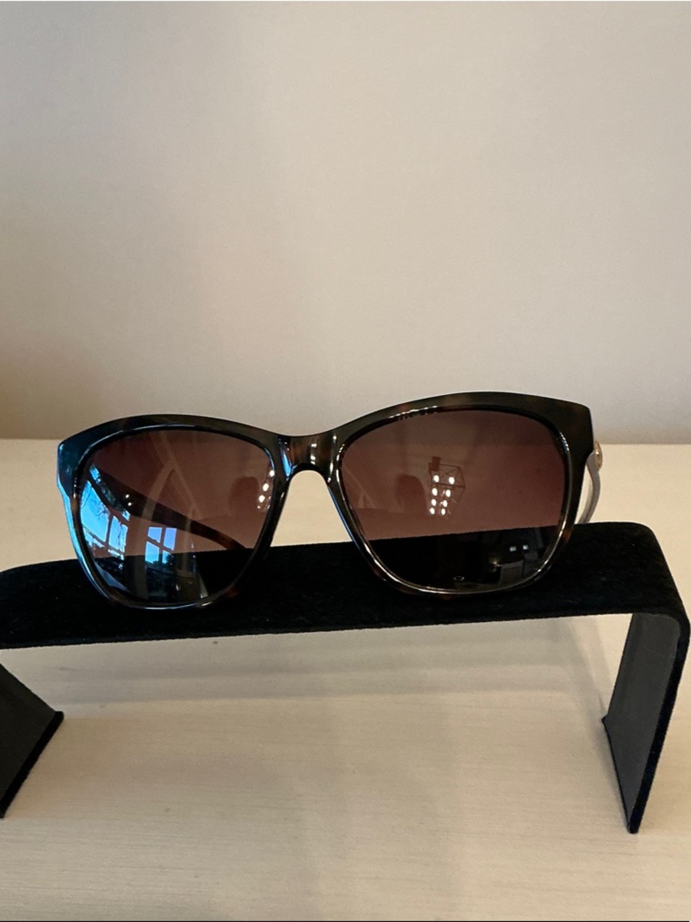 Authentic, Nine West Tortoise Brown Gradient Lens Sunglasses